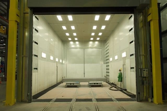 Phòng bắn bi thủ công (Manual Blast Room)