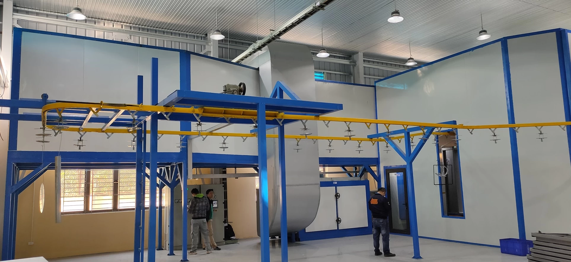 tự động hóa trong dây chuyền phun sơn công nghiệp